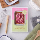 The Sweet Roasting Tin: One Tin Cakes, Cookies & Bakes image number 6