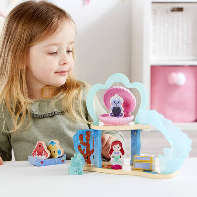 Disney Princess Ariel&rsquo;s Wooden Undersea Grotto Playset image number 4