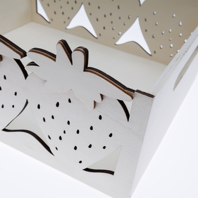 Wooden Strawberry Crate: 29.6 x 25.6 x 12.8cm image number 2