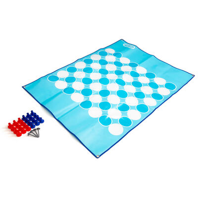 Giant Draughts Game image number 3