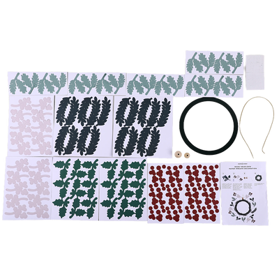 Make Your Own Festive Paper Wreath Decoration image number 3