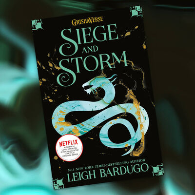 Siege and Storm: Shadow and Bone Book 2 image number 2
