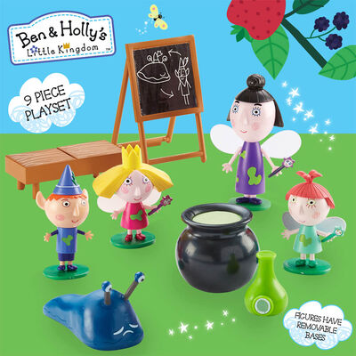 Ben & Holly's Little Kingdom Holly&rsquo;s Potion Classroom image number 4