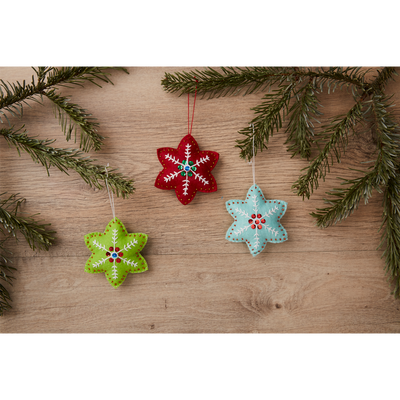 Festive Star Decorations Felt Kit image number 2