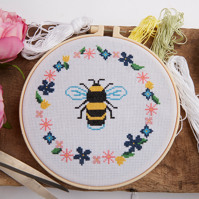 Simply Make: Bee Cross Stitch Craft Kit image number 3