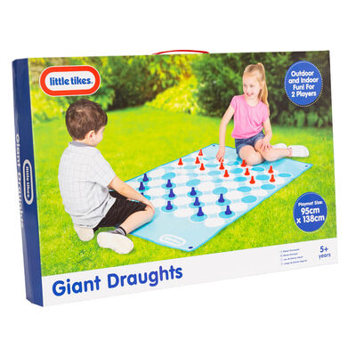 Giant Draughts Game image number 1