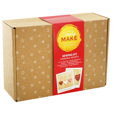 Hanging Hearts Sewing Kit image number 1