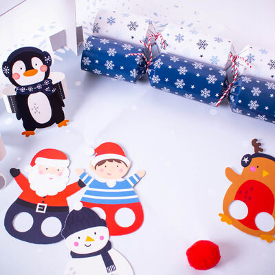 Frosty Football Christmas Game Crackers: Pack of 6 image number 3