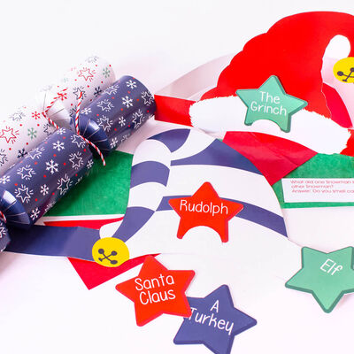 Santa&rsquo;s Who Am I? Christmas Game Crackers: Pack of 6 image number 3