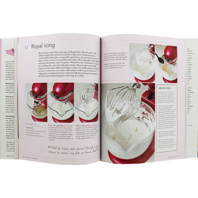 Mich Turners Cake School image number 3