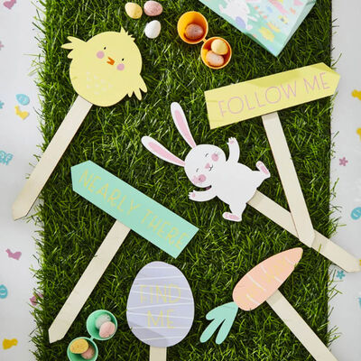 Wooden Easter Egg Hunt Signs: Pack of 6 image number 3