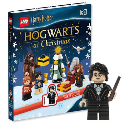 LEGO Harry Potter Hogwarts at Christmas image number 4