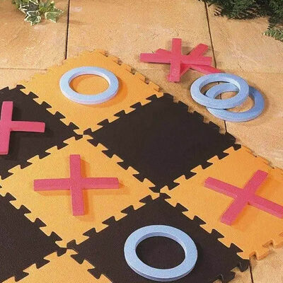 Giant Noughts and Crosses image number 2