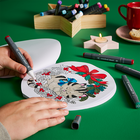 Christmas Wreaths Colouring Book image number 2