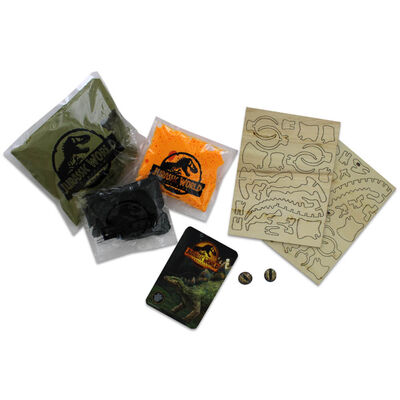 Jurassic World Dominion Wood & Clay Dinosaur Model Set: Assorted image number 4