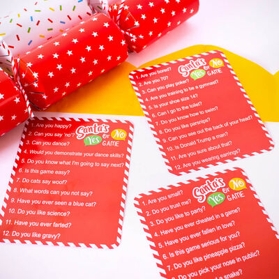 Santa&rsquo;s Yes or No Christmas Game Crackers: Pack of 6 image number 3