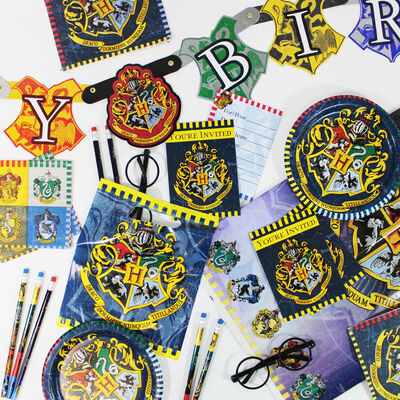Harry Potter House Crest Rubber Bracelets: Pack of 4 image number 2
