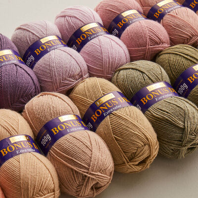 Bonus DK: Fields of Gold Yarn 100g image number 3