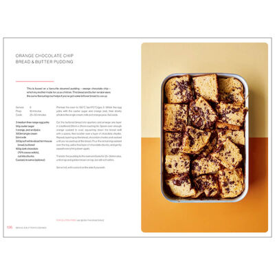 The Sweet Roasting Tin: One Tin Cakes, Cookies & Bakes image number 4