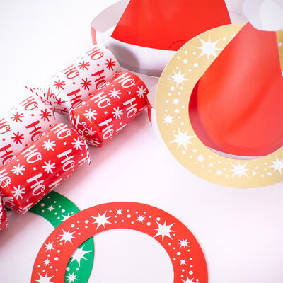 Santa&rsquo;s HO HO HO Hoops Christmas Game Crackers: Pack of 6 image number 3