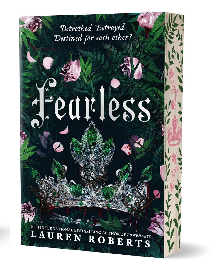 Fearless by Lauren Roberts Book cover of Fearless (The Works Exclusive Edition with sprayed edge) by Lauren Roberts