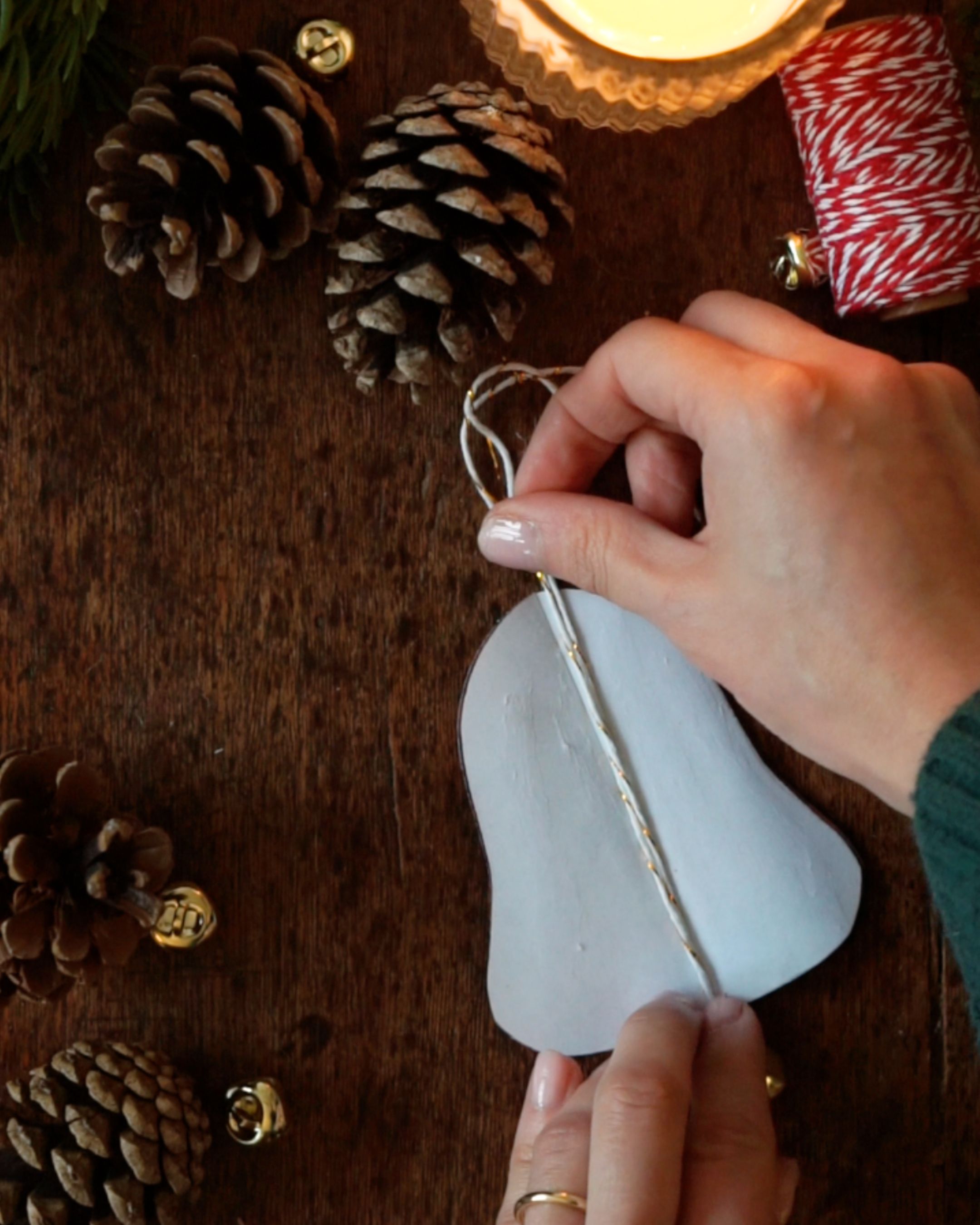 DIY Paper Fan Rosette. Paper fan rosette.